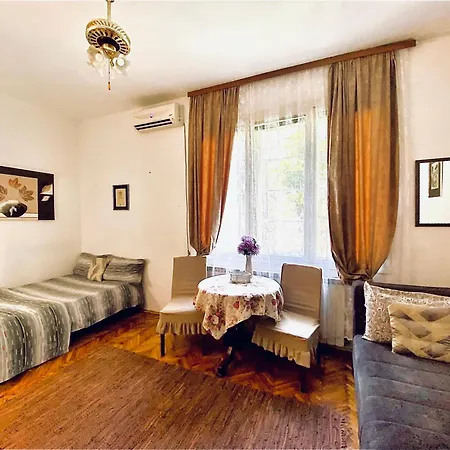 Apartment Rustico Belgrade Exterior photo